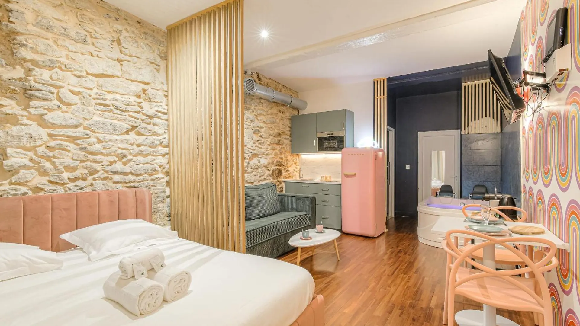 Design Et Pop Avec Balneo Apartment Lyon