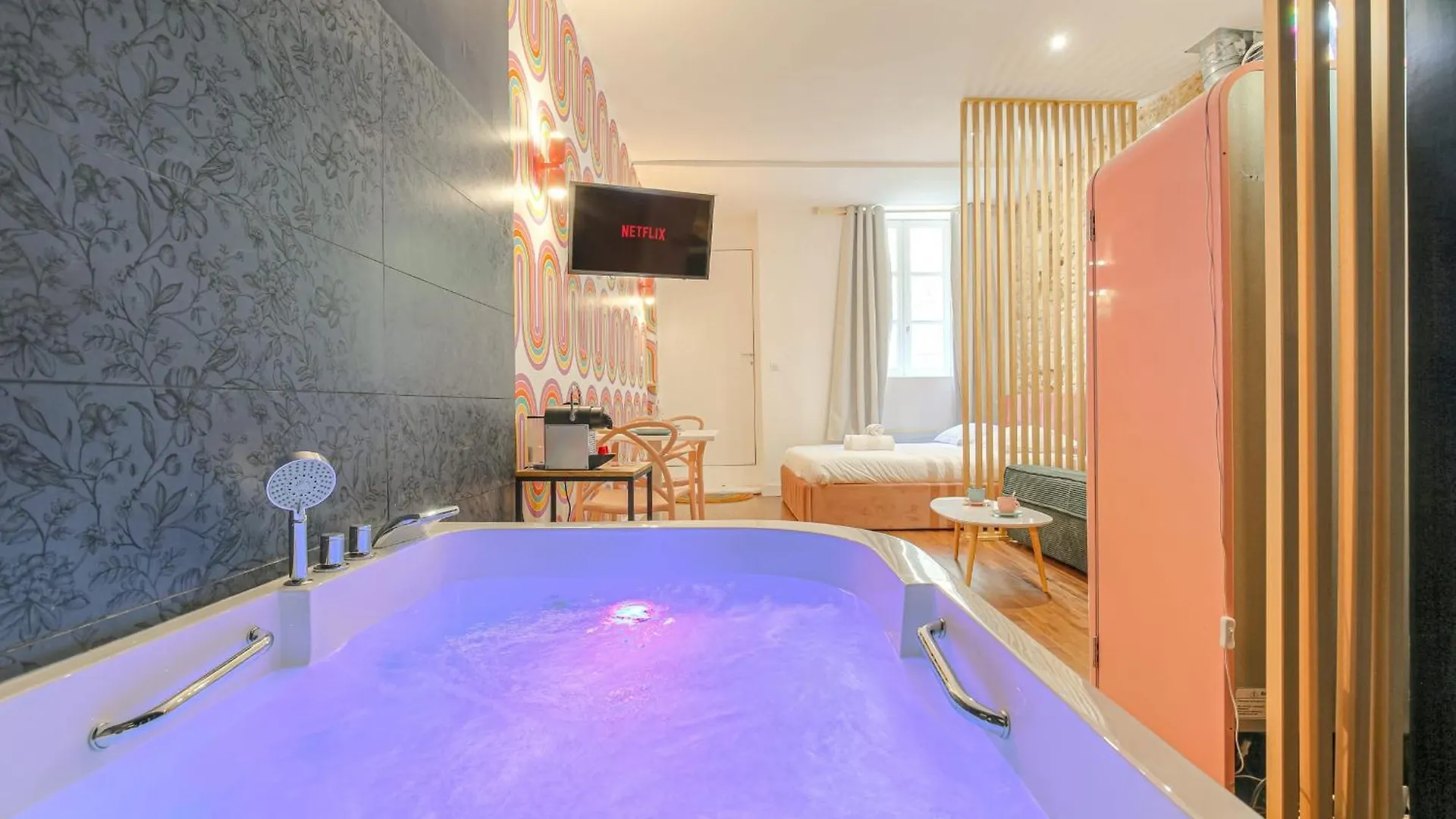 Design Et Pop Avec Balneo Apartment Lyon