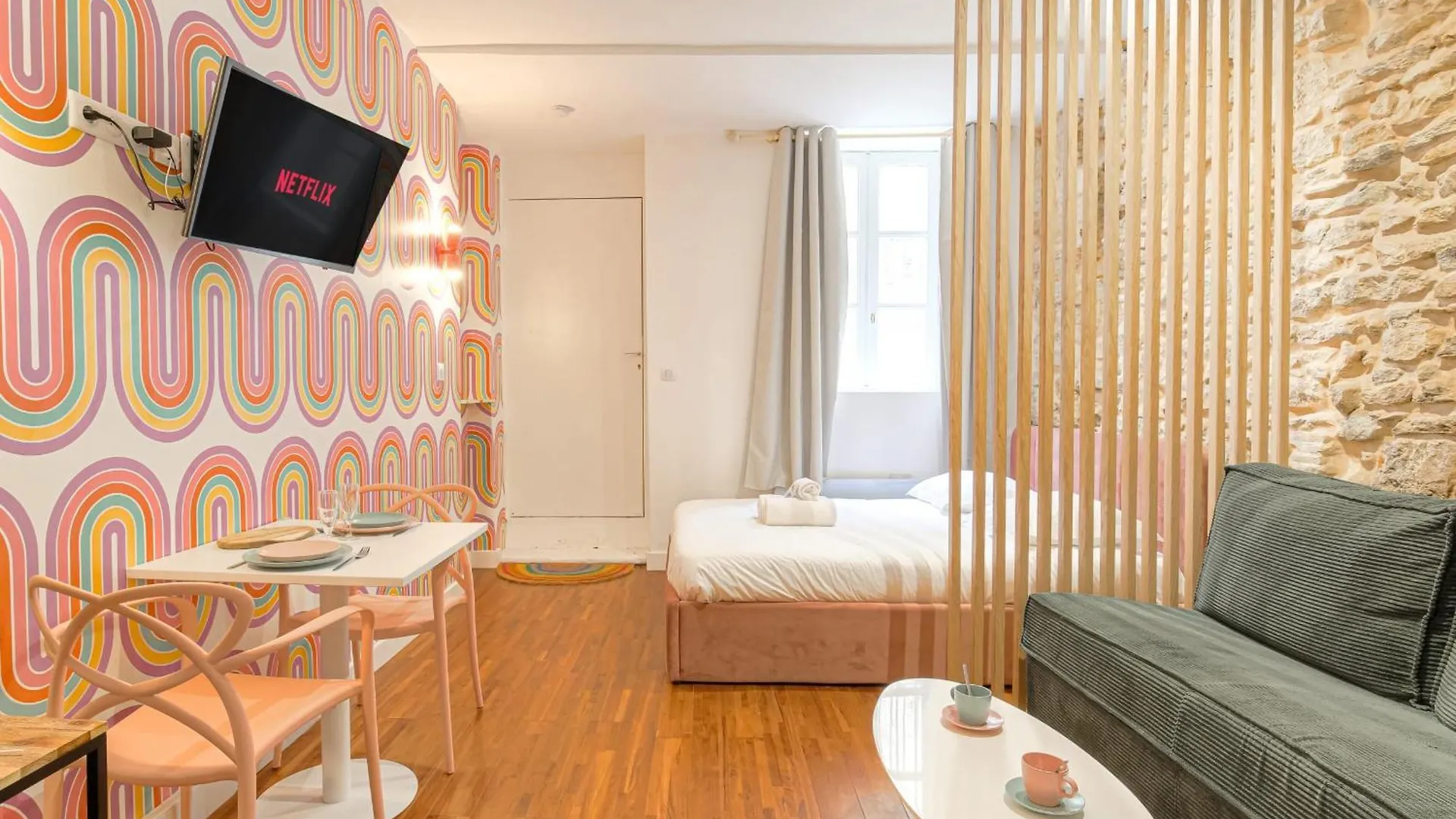 Design Et Pop Avec Balneo Apartment Lyon France